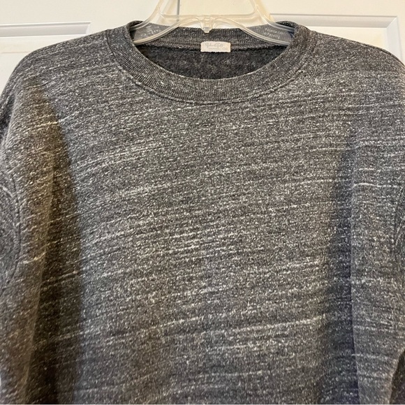Brandy Melville John Galt gray long sleeve crew neck crop top. Medium - Picture 4 of 13